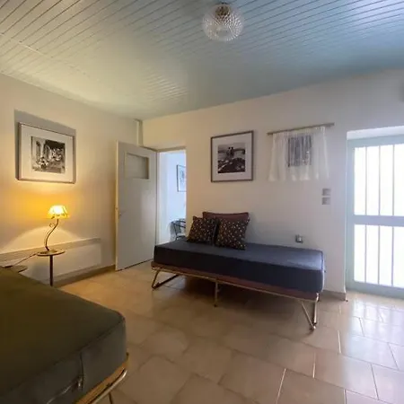 Holiday home Siora Nina Charming Stone House Near Agios Gordios